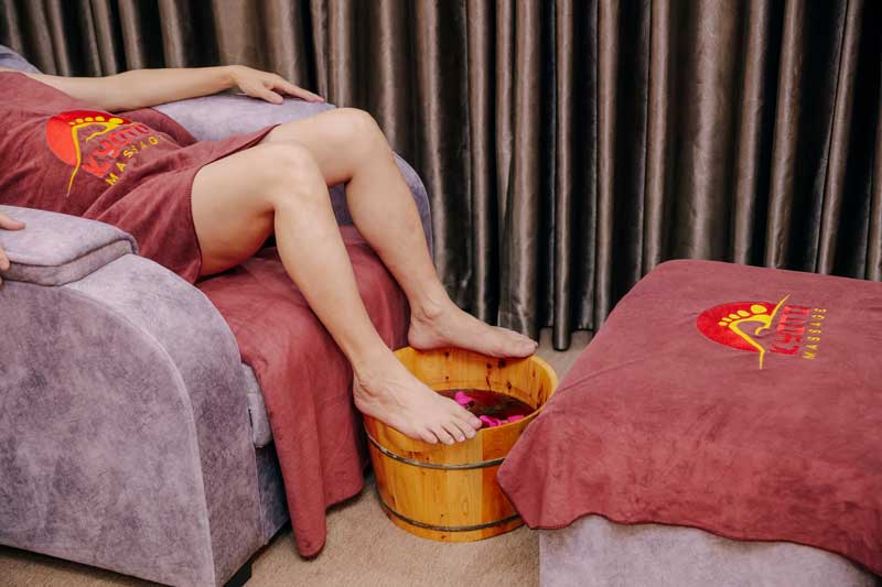 Dịch vụ Massage foot bàn chân cho bạn