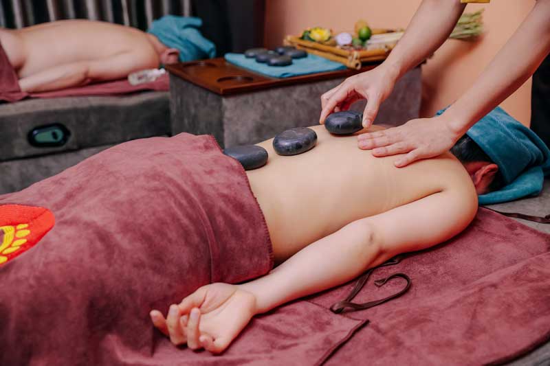 Đối Tượng Nên Lựa Chọn Massage Đá Nóng